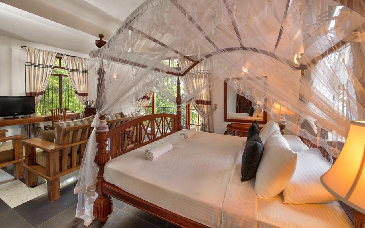 Ceylon Breeze Hotel Kandy Exterior photo